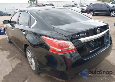 2013 Nissan Altima 2.5 Sv z USA, uszkodzony, nr VIN 1N4AL3AP9DN576841